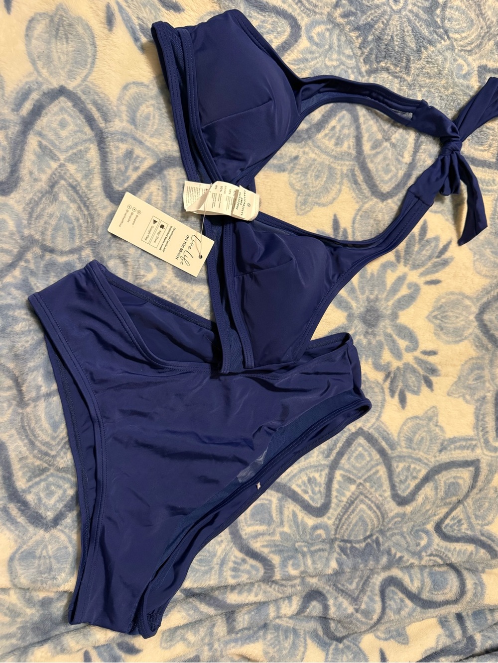 CUPSHE Women’s Navy Blue Two-Piece Halter Style Swim Set Size Small NWT